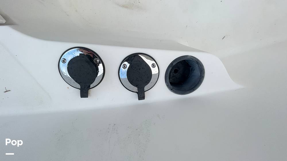 Slide: The Image of Boston Whaler Outrage 21 2001 - 14306659