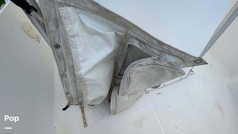 Slide: The Image of Boston Whaler Outrage 21 2001 - 14306668
