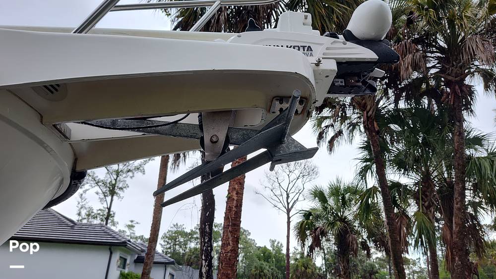 Slide: The Image of Boston Whaler Outrage 260 2001 - 15626566