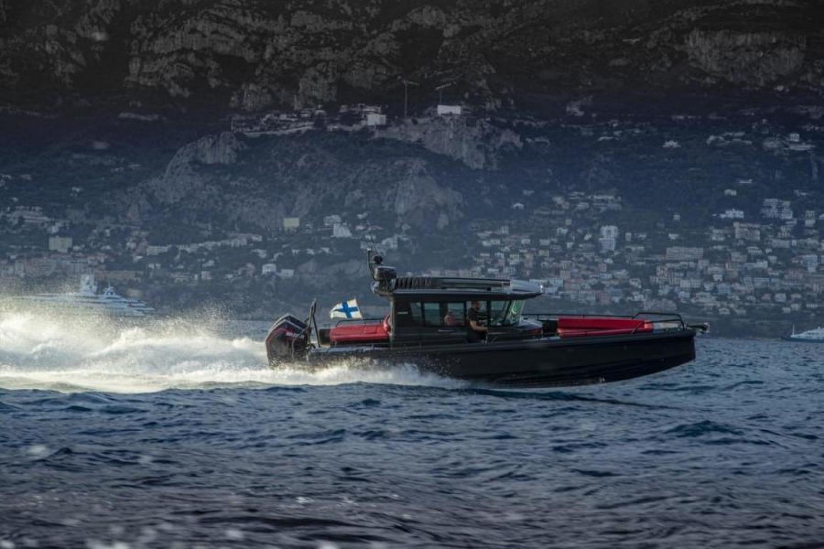 Slide: The Image of Brabus Shadow 500 Cabin 2023 - 3426644