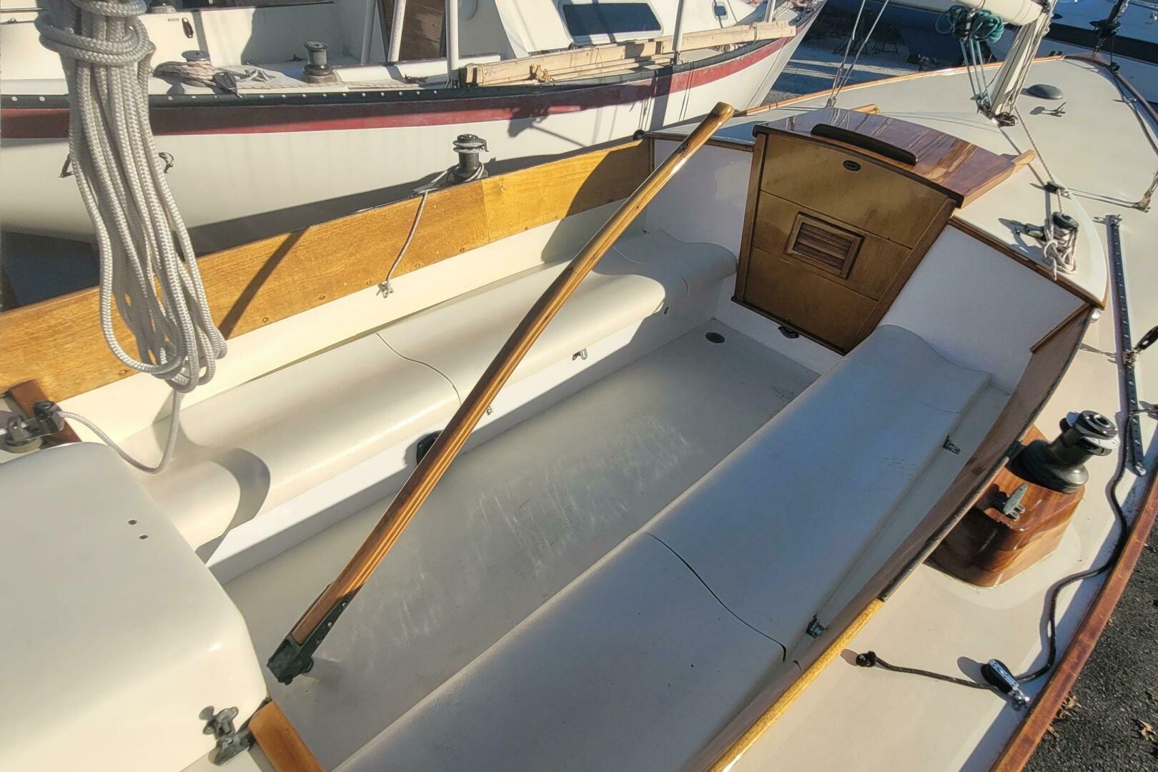 Slide: The Image of Bridges Point 24 Sloop (Daysailer Version) 1990 - 5146883