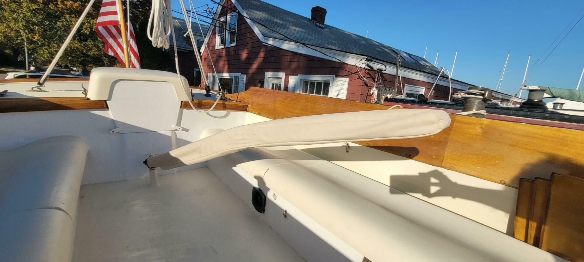 Slide: The Image of Bridges Point 24 Sloop (Daysailer Version) 1990 - 5146896