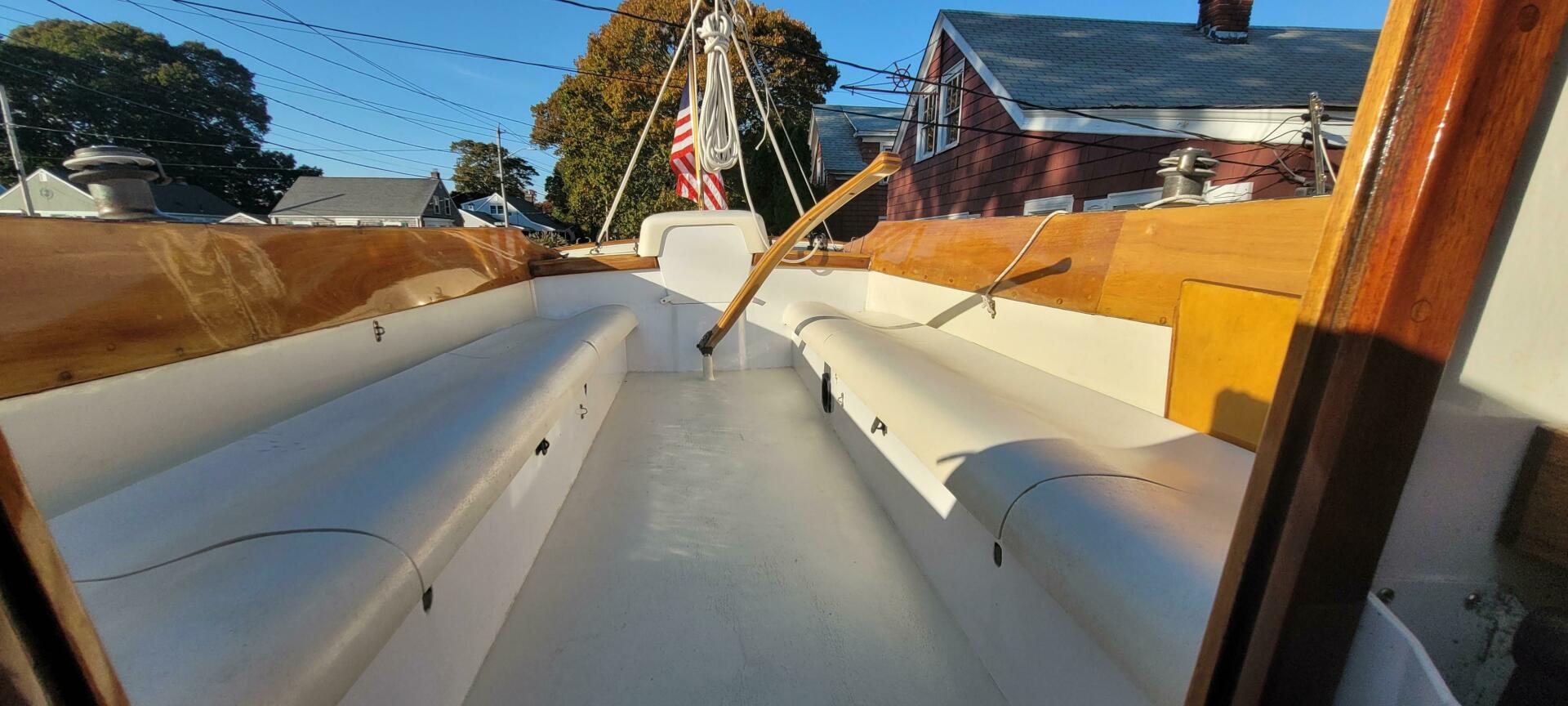 Slide: The Image of Bridges Point 24 Sloop (Daysailer Version) 1990 - 5146901