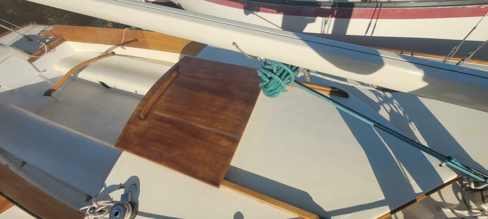 Slide: The Image of Bridges Point 24 Sloop (Daysailer Version) 1990 - 5146906