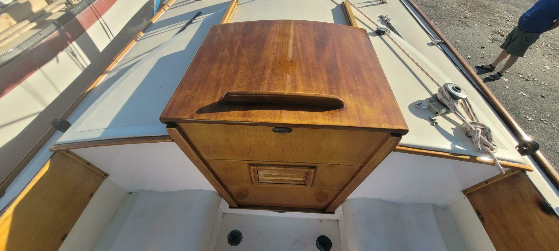 Slide: The Image of Bridges Point 24 Sloop (Daysailer Version) 1990 - 5146910