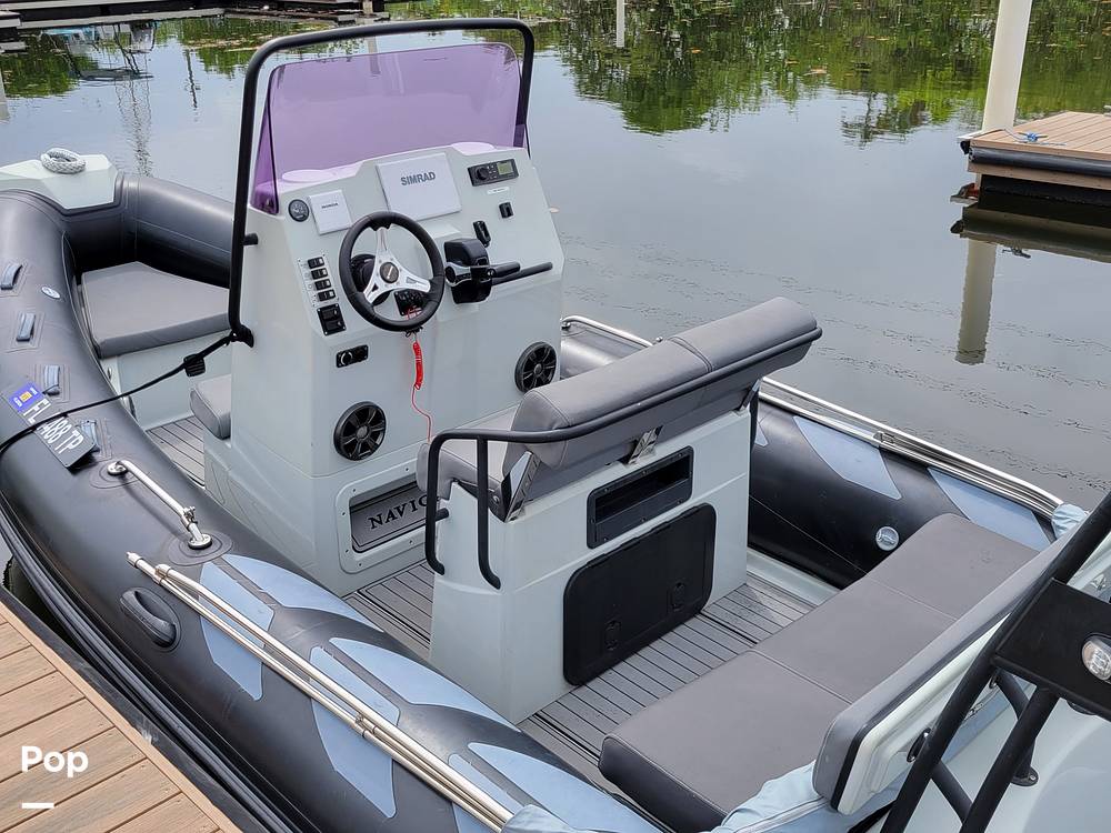 Slide: The Image of Brig Navigator Adventurer 570H 2019 - 15370226