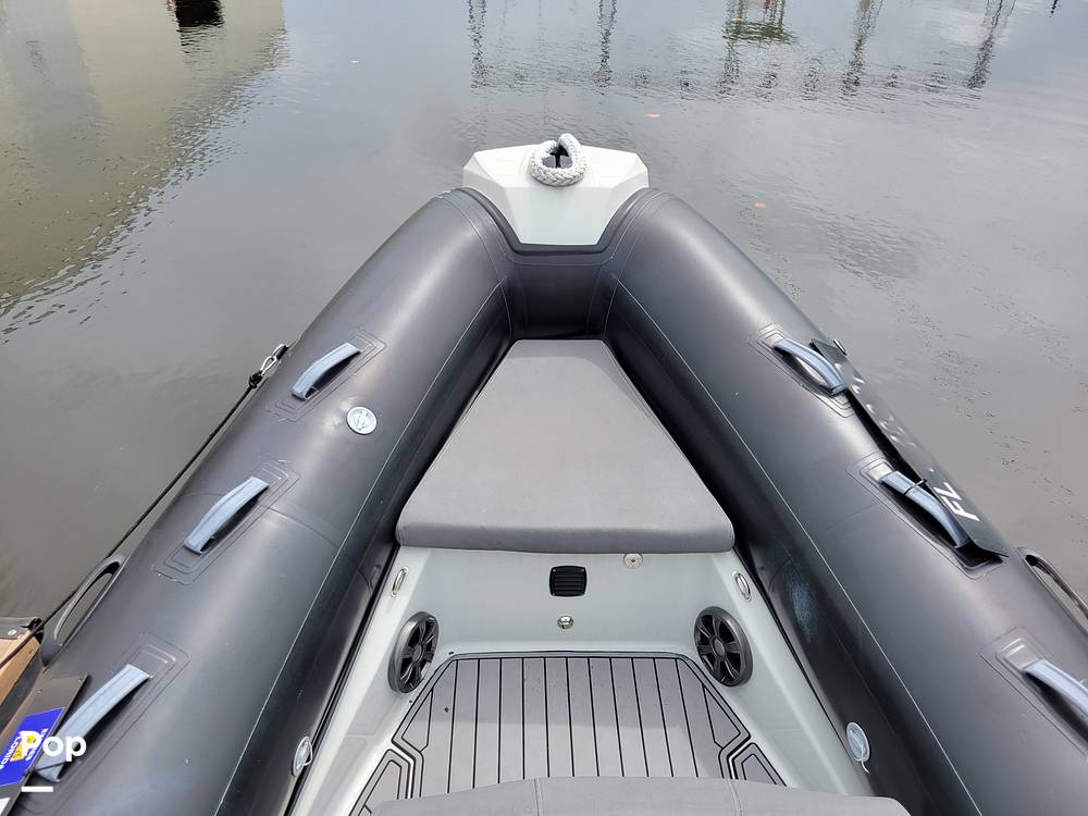 Slide: The Image of Brig Navigator Adventurer 570H 2019 - 15370237