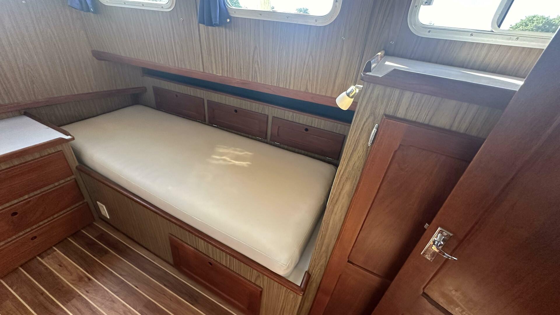 Slide: The Image of Bristol Offshore Trawler 1972 - 4308033