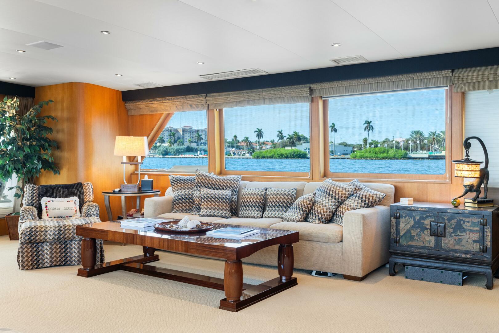 Slide: The Image of Broward 96 Crown Jewel - 1996 Broward 96 Raised Pilothouse MY - Crown Jewel - 4931389