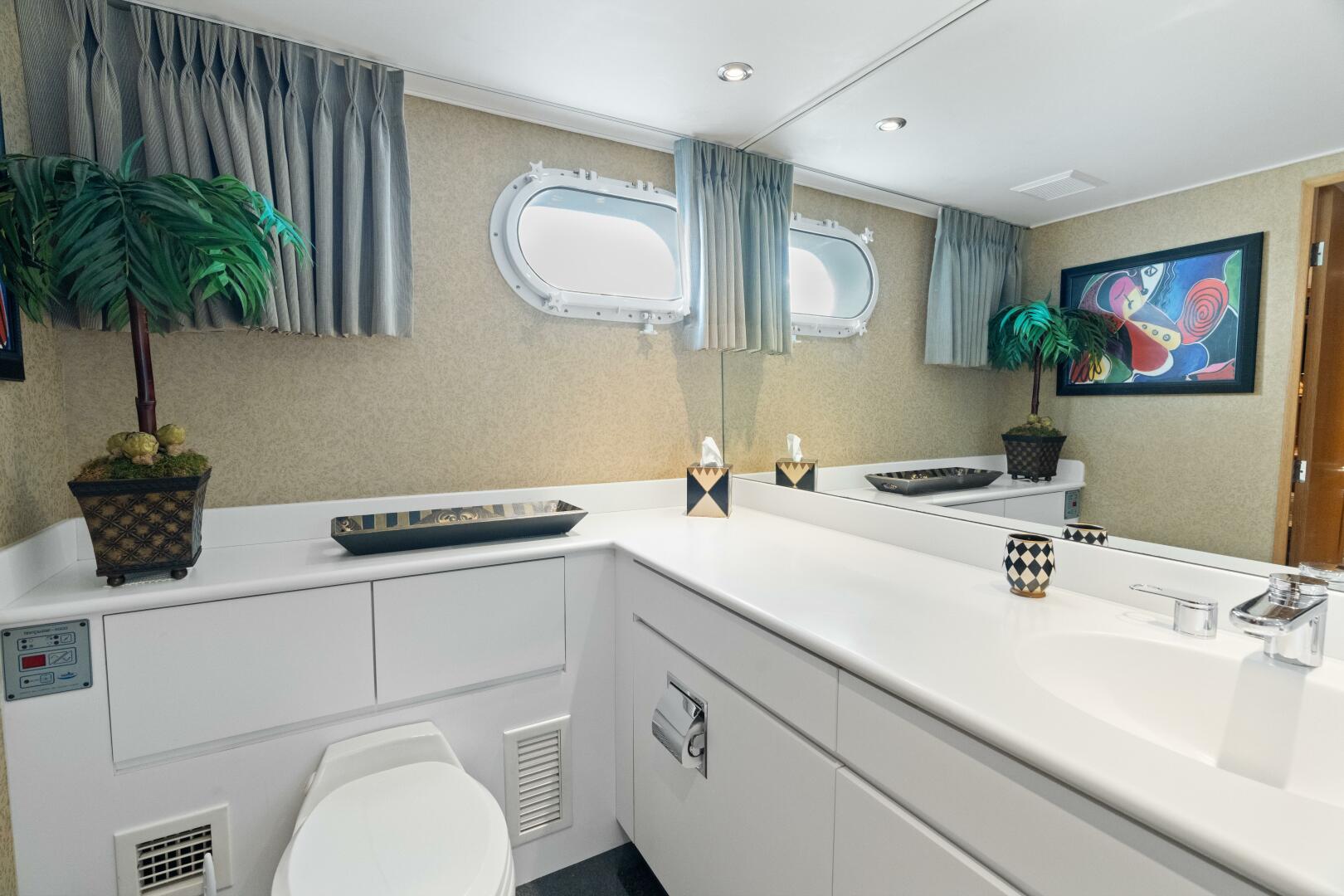 Slide: The Image of Broward 96 Crown Jewel - 1996 Broward 96 Raised Pilothouse MY - Crown Jewel - 4931445