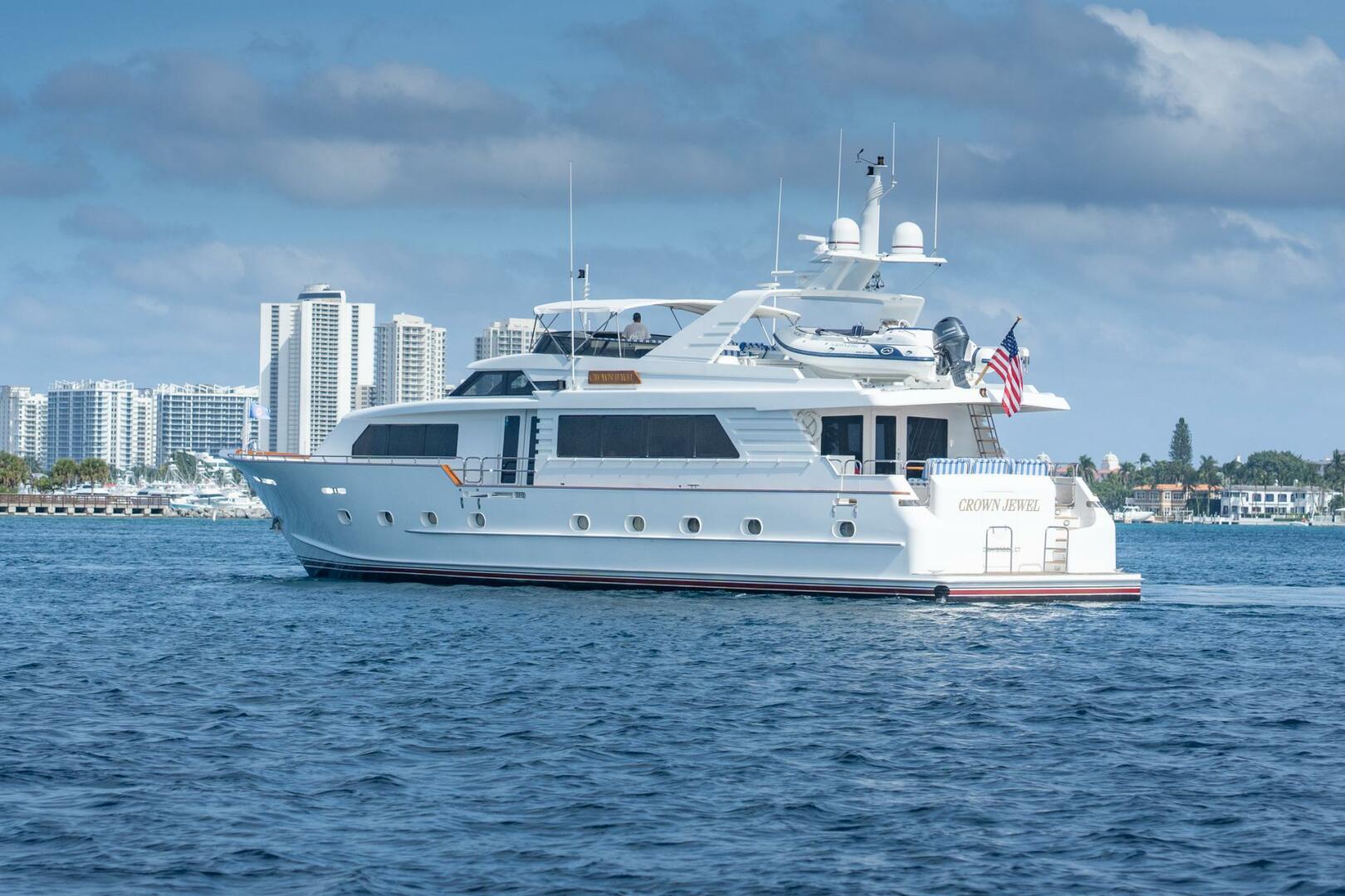 Slide: The Image of Broward 96 Crown Jewel - Profile 1996 Broward 96 Raised Pilothouse MY - Crown Jewel - 4931036