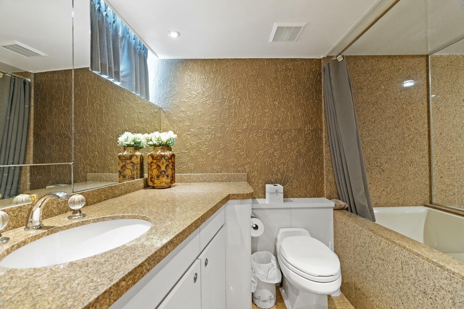 Slide: The Image of Broward 96 Crown Jewel -  1996 Broward 96 Raised Pilothouse MY - Crown Jewel - 4931434