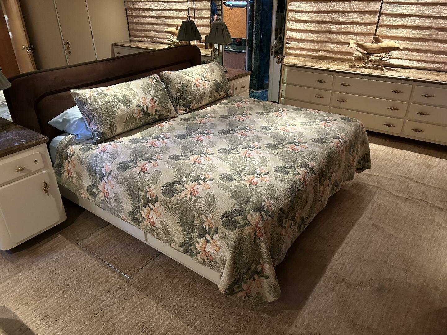 Slide: The Image of Broward Raised Pilothouse 1983 - 4045928