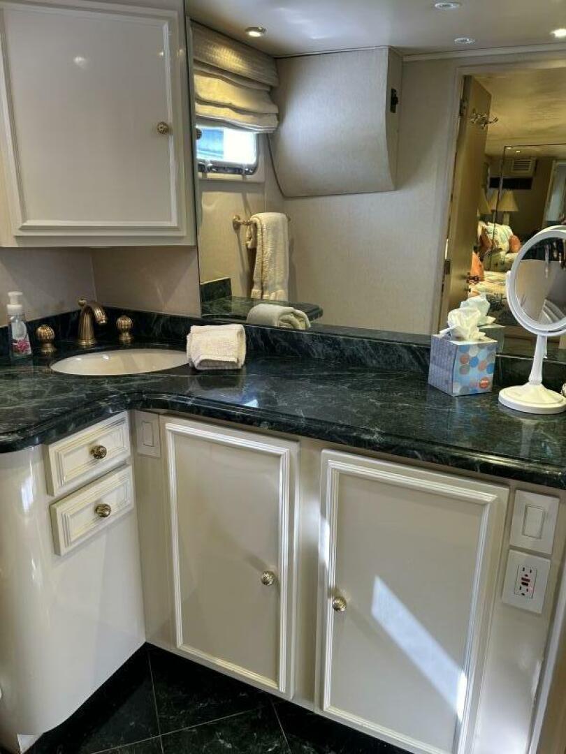 Slide: The Image of Broward Raised Pilothouse 1983 - 4045944