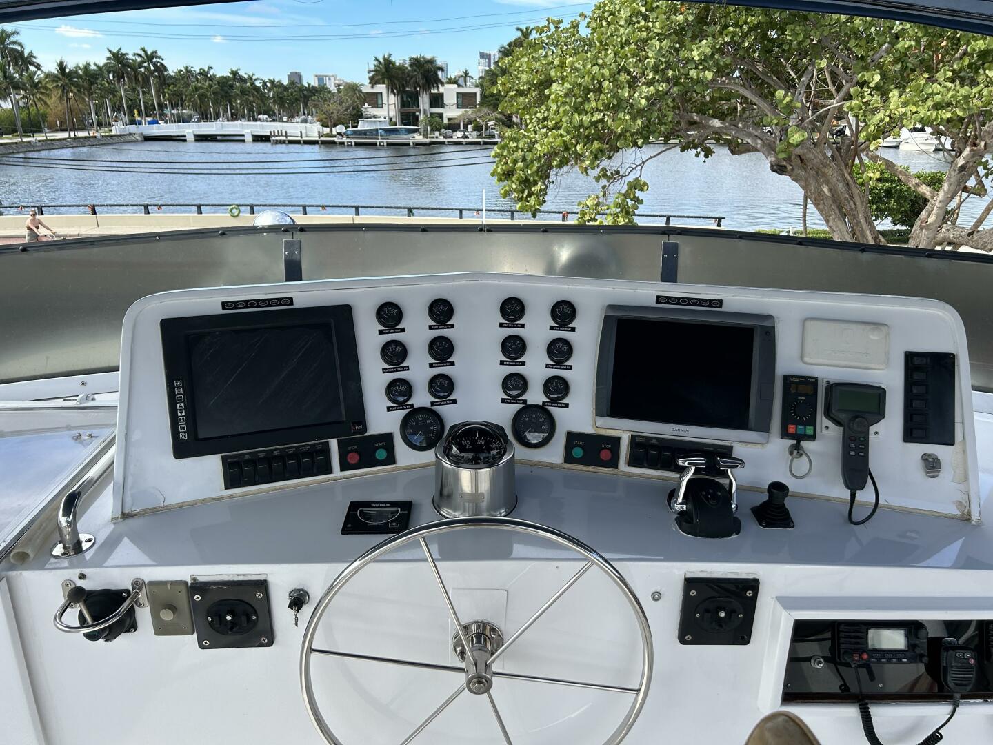 Slide: The Image of Broward Raised Pilothouse 1983 - 4045958