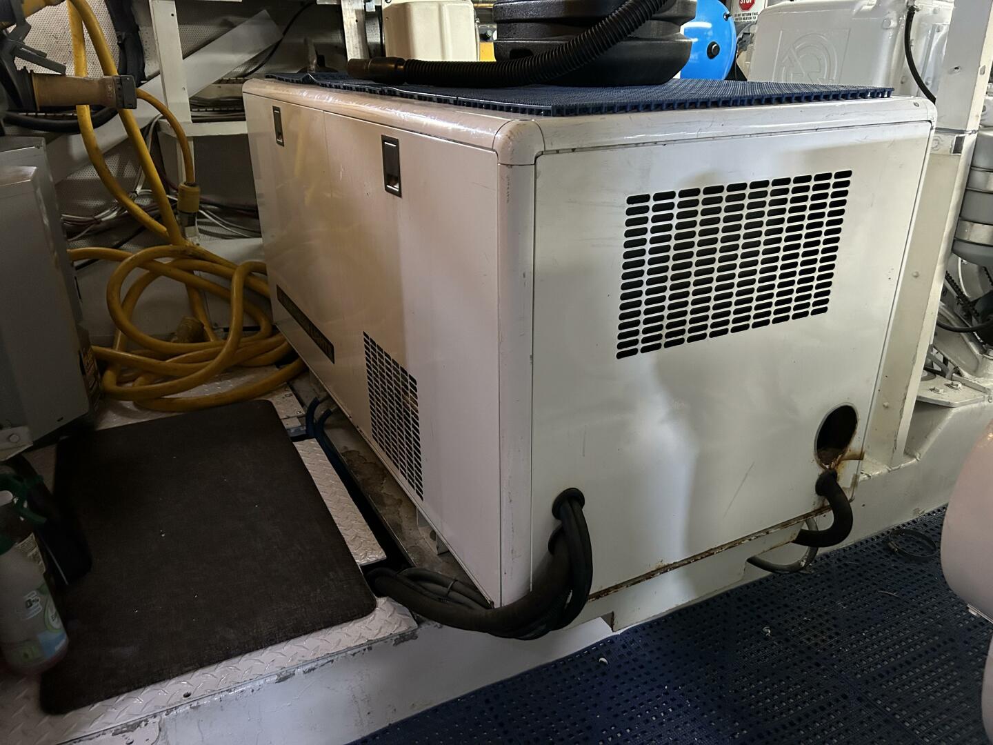 Slide: The Image of Broward Raised Pilothouse 1983 - 4045960