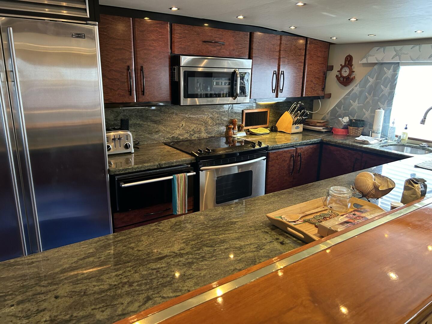 Slide: The Image of Broward Raised Pilothouse 1983 - 4045949