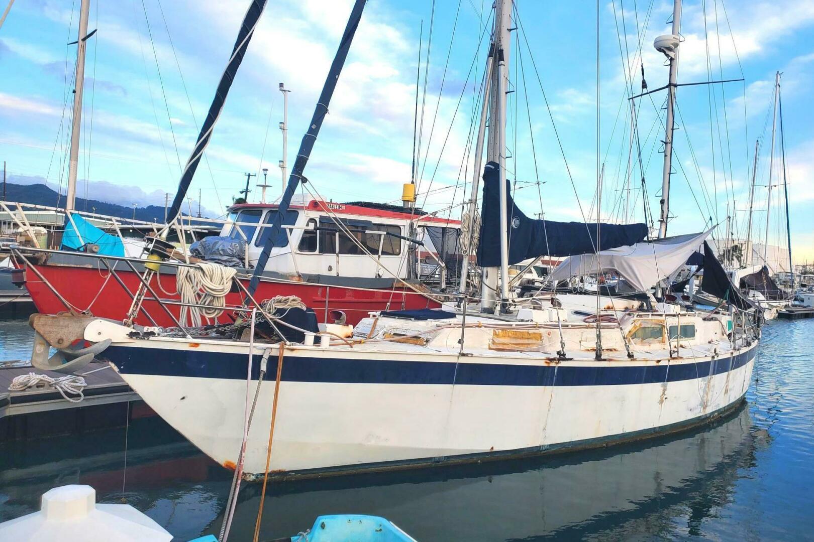 Slide: The Image of Bruce Roberts Staysail Ketch 1982 - 5011195