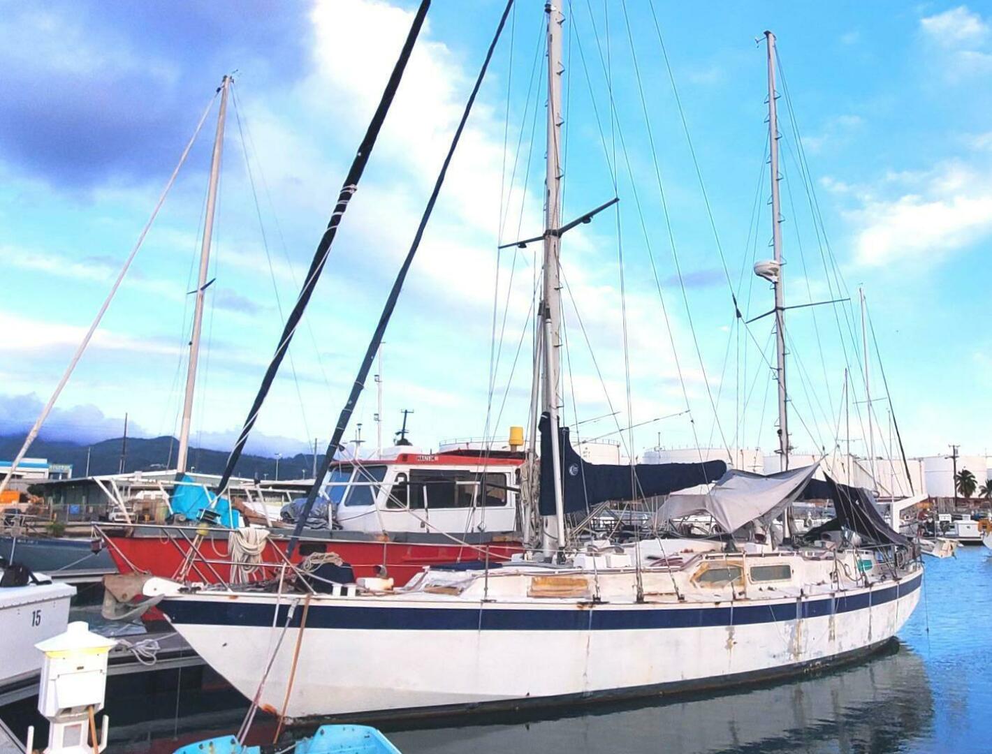 Slide: The Image of Bruce Roberts Staysail Ketch 1982 - 5011201