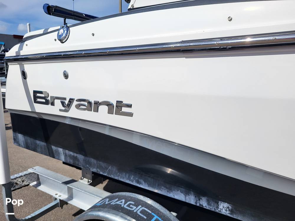 Slide: The Image of Bryant Speranza 2018 - 14899248