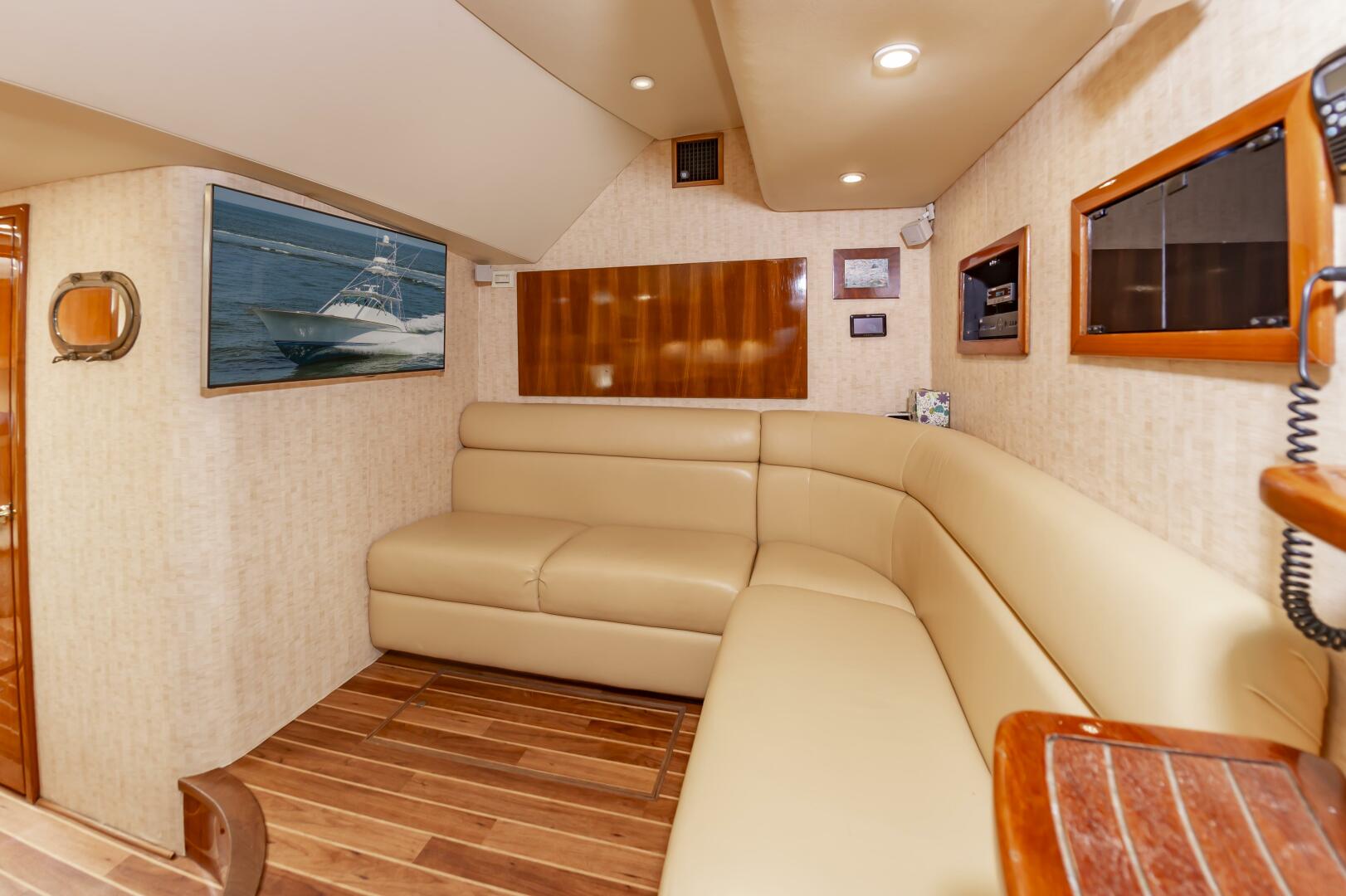 Slide: The Image of Buddy Davis 48 Express 2004 - 5263328