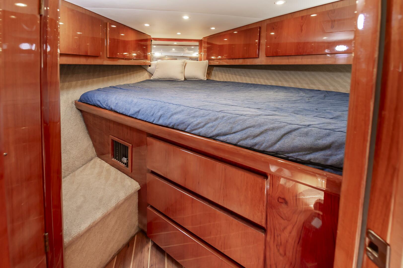 Slide: The Image of Buddy Davis 48 Express 2004 - 5263335