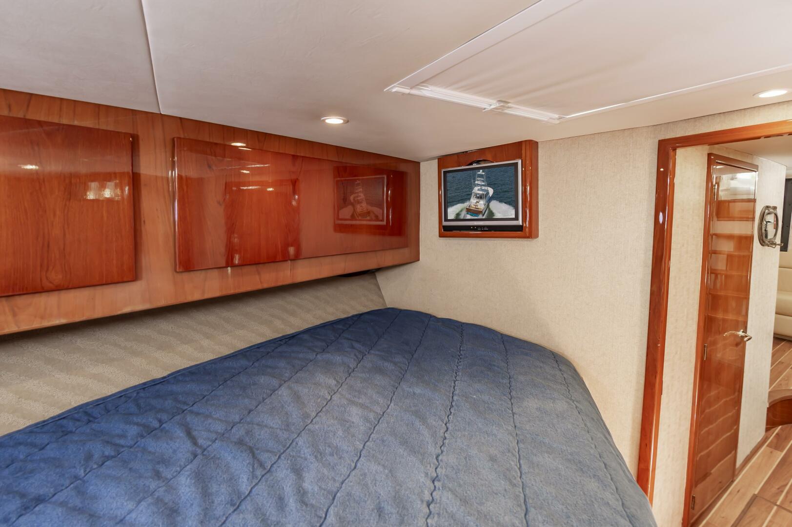 Slide: The Image of Buddy Davis 48 Express 2004 - 5263338