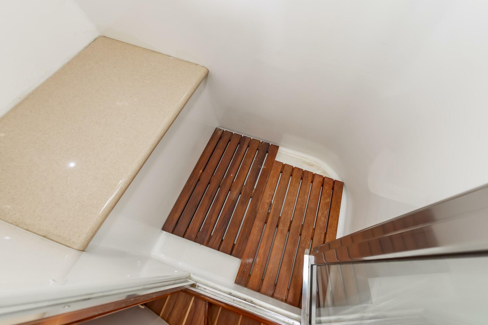 Slide: The Image of Buddy Davis 48 Express 2004 - 5263343