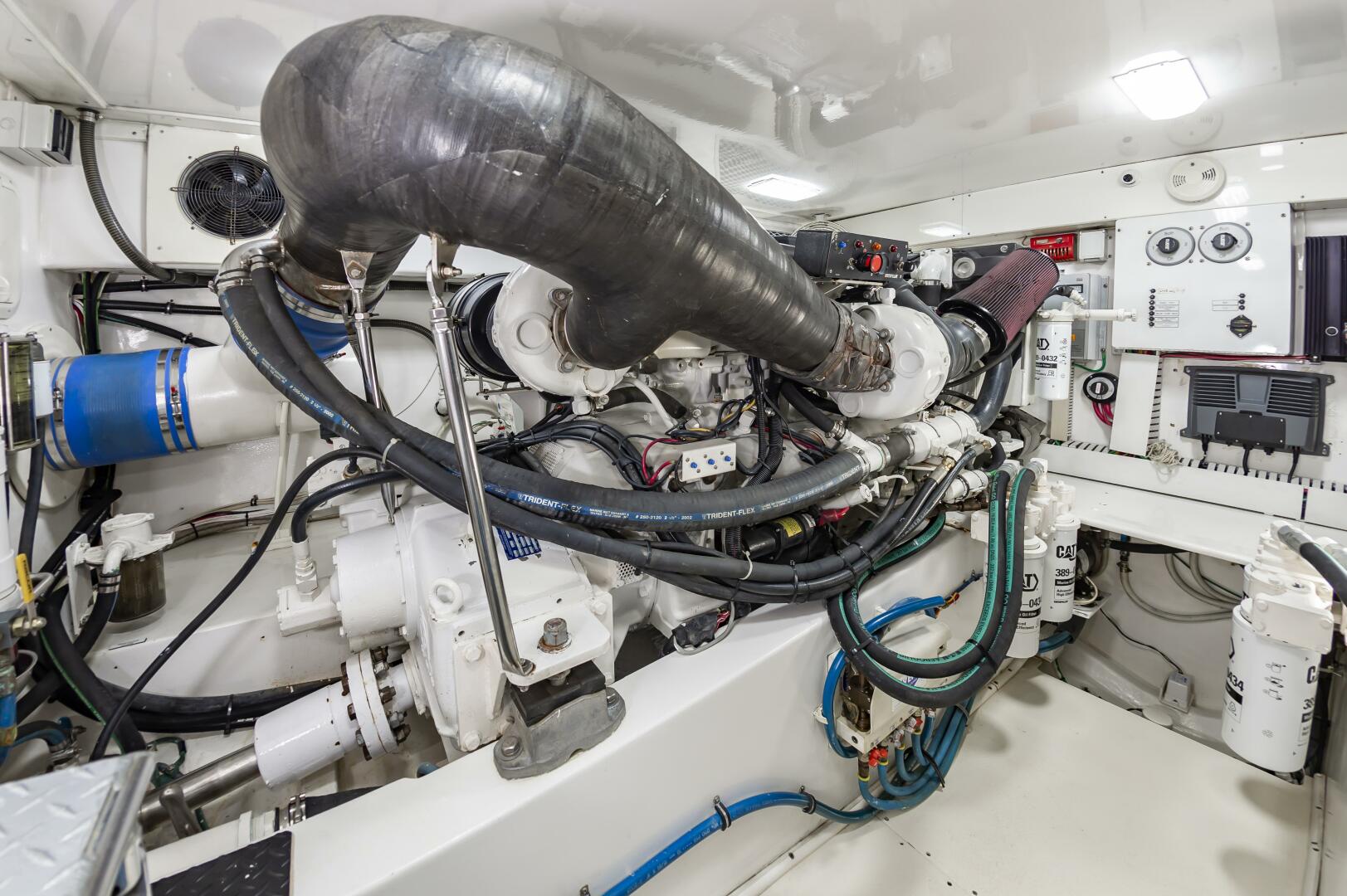 Slide: The Image of Buddy Davis 48 Express 2004 - 5263345