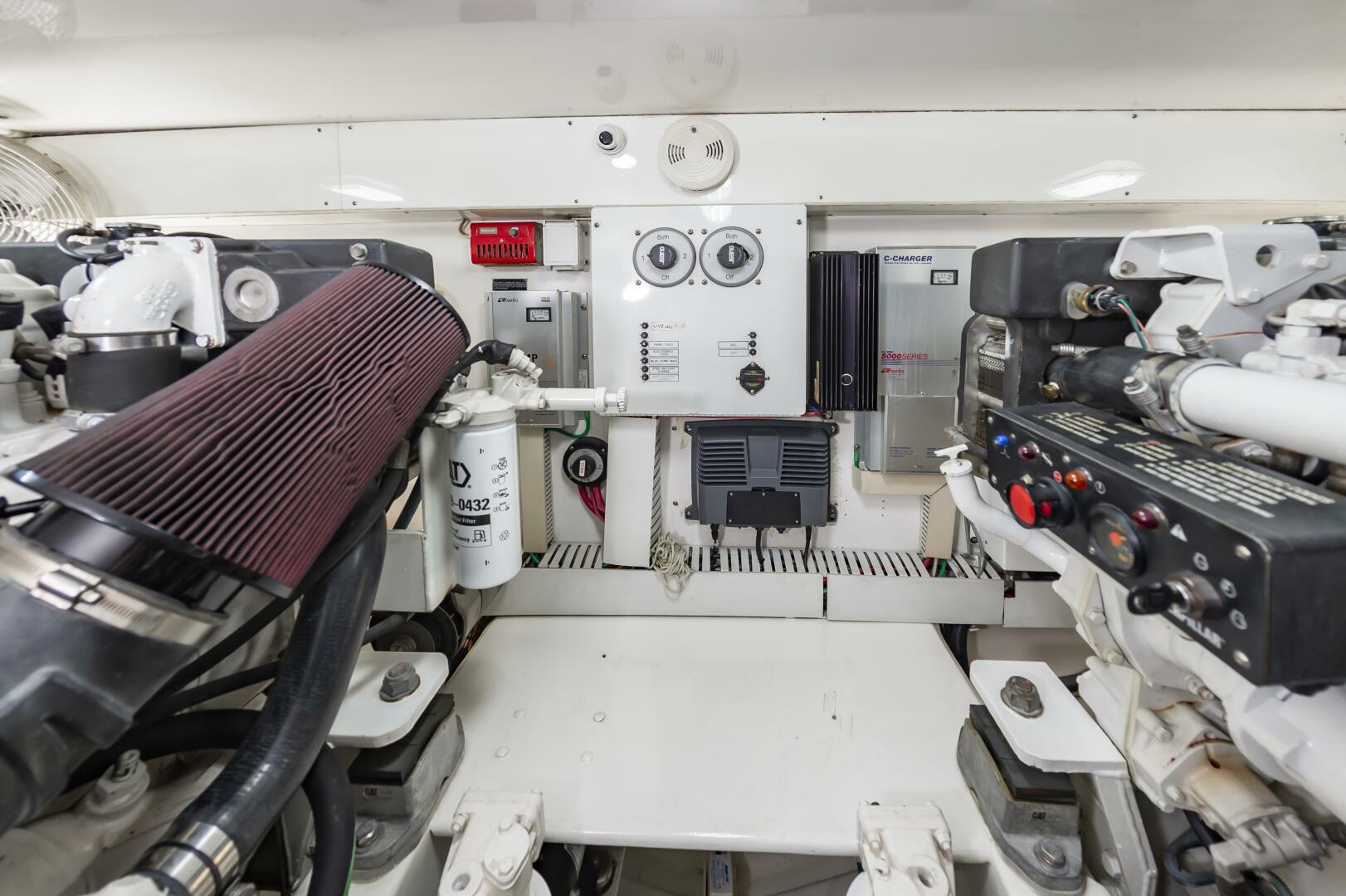 Slide: The Image of Buddy Davis 48 Express 2004 - 5263351