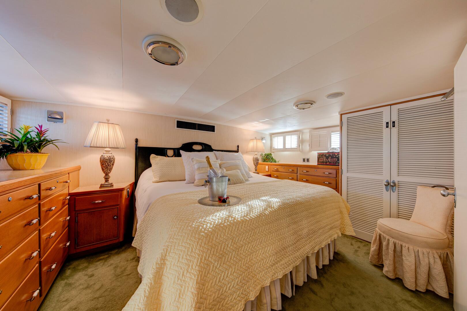 Slide: The Image of Master Stateroom - 4057177