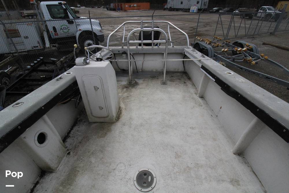 Slide: The Image of C-Hawk 25 Cabin 1986 - 15198956