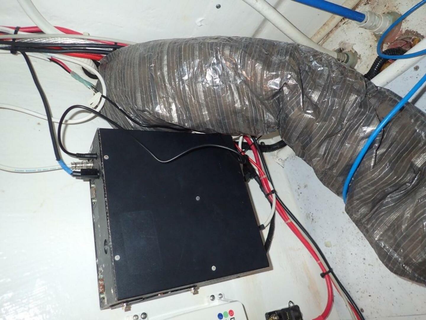Slide: The Image of Cabo 35 Express 2000 - 4628048