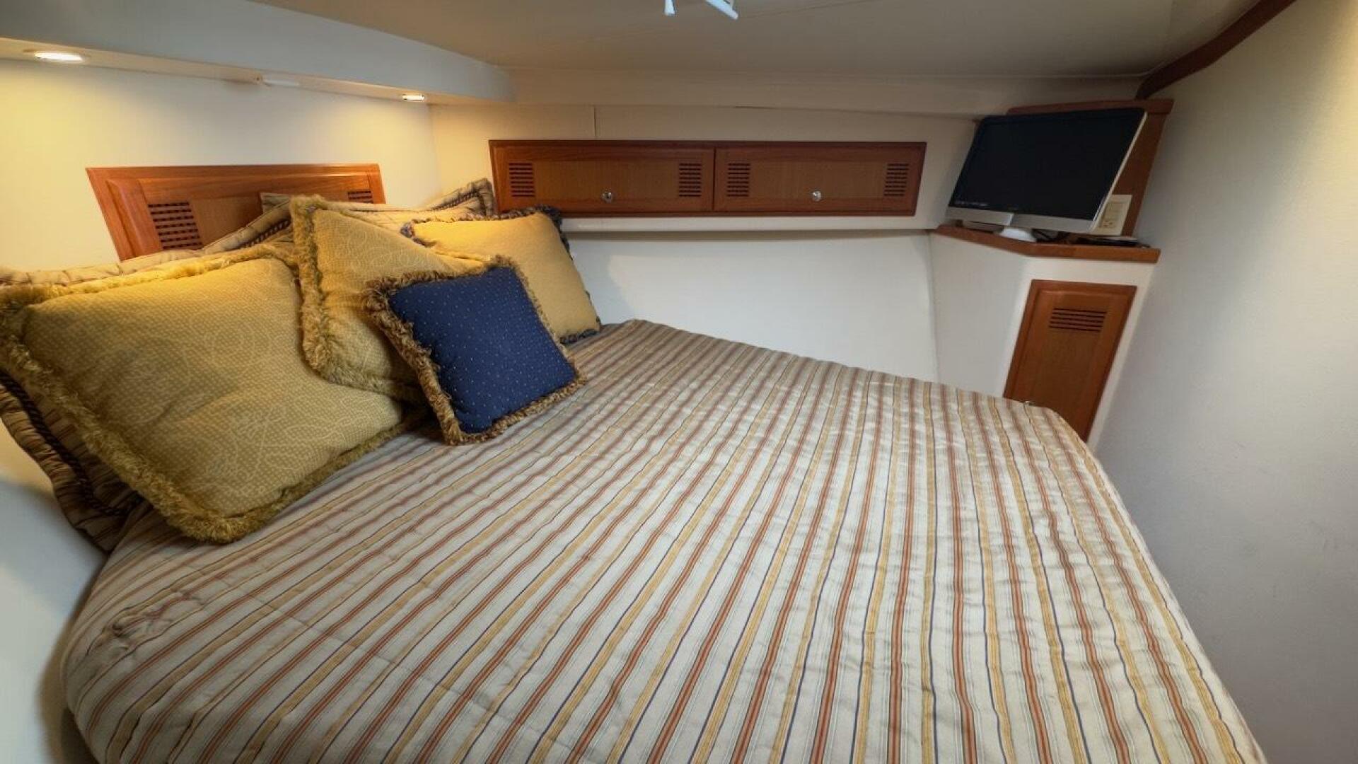Slide: The Image of Cabo 35 Flybridge Sportfisher 2003 - 5214410