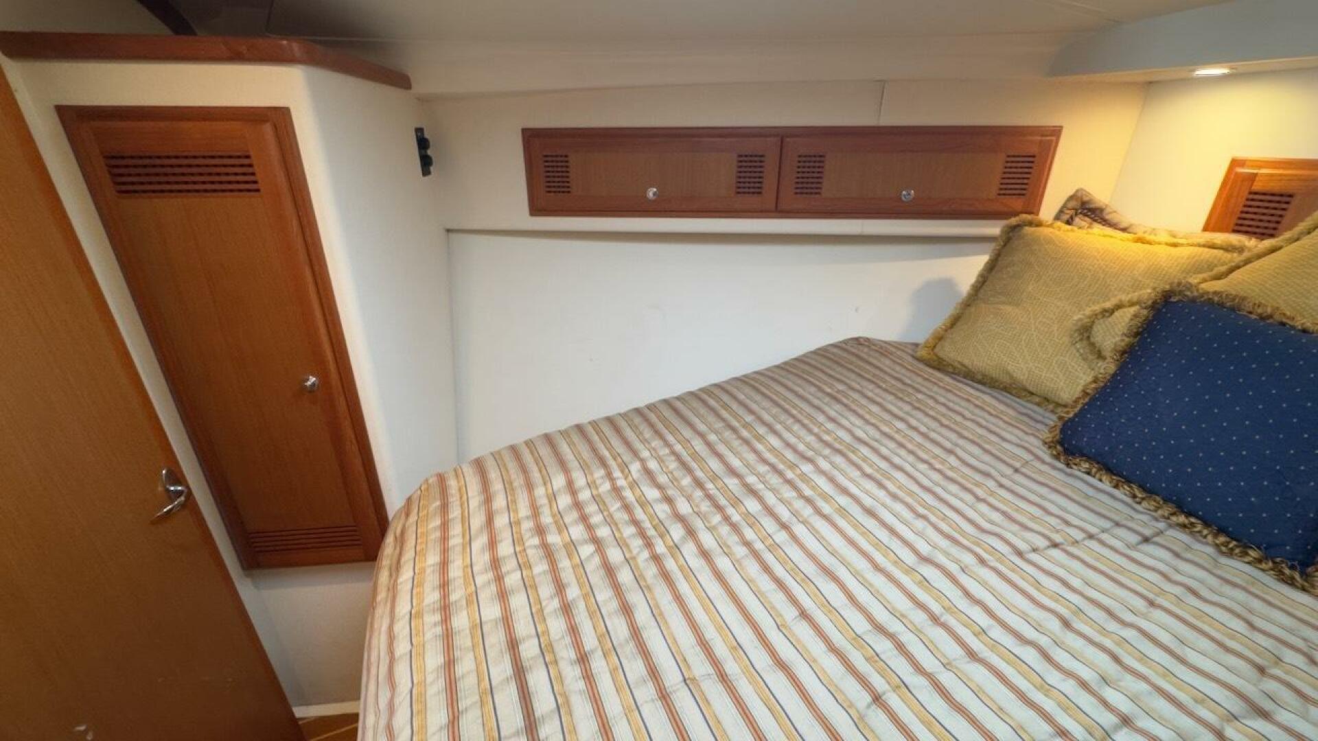 Slide: The Image of Cabo 35 Flybridge Sportfisher 2003 - 5214409