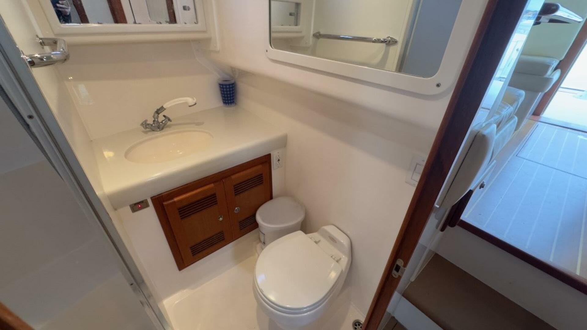 Slide: The Image of Cabo 35 Flybridge Sportfisher 2003 - 5214404