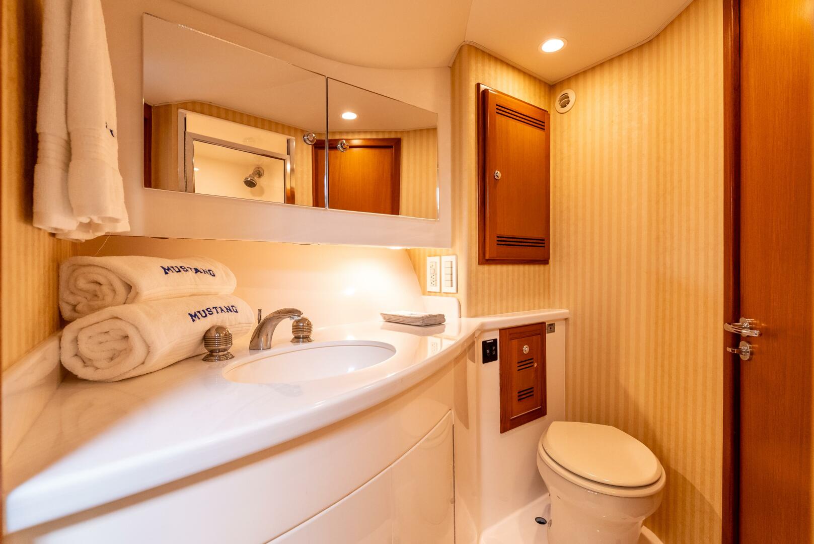Slide: The Image of 2005 Cabo 40 Flybridge - MUSTANG - 4952629