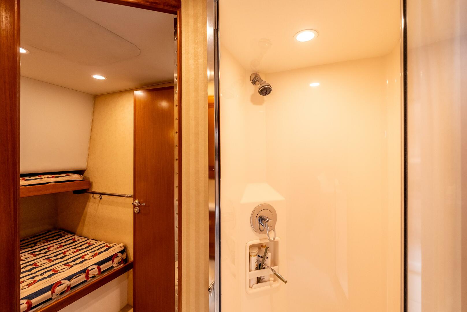 Slide: The Image of 2005 Cabo 40 Flybridge - MUSTANG - 4952631