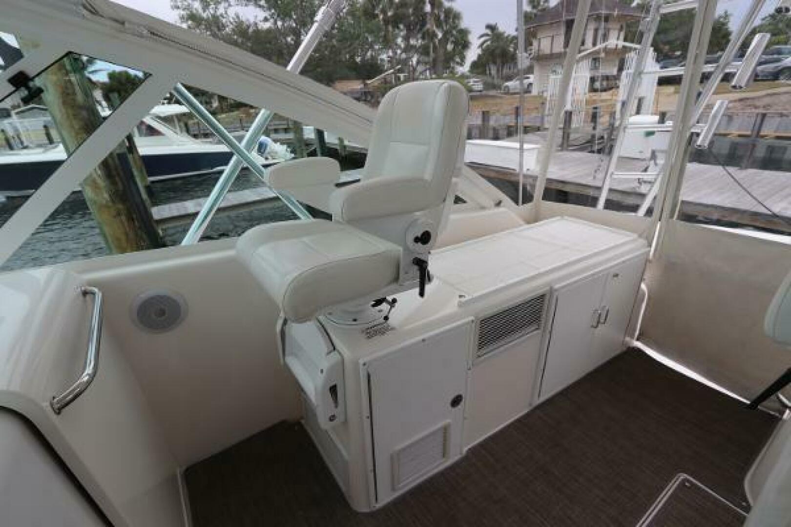 Slide: The Image of Cabo 40 Hardtop Express 2007 - 5290731