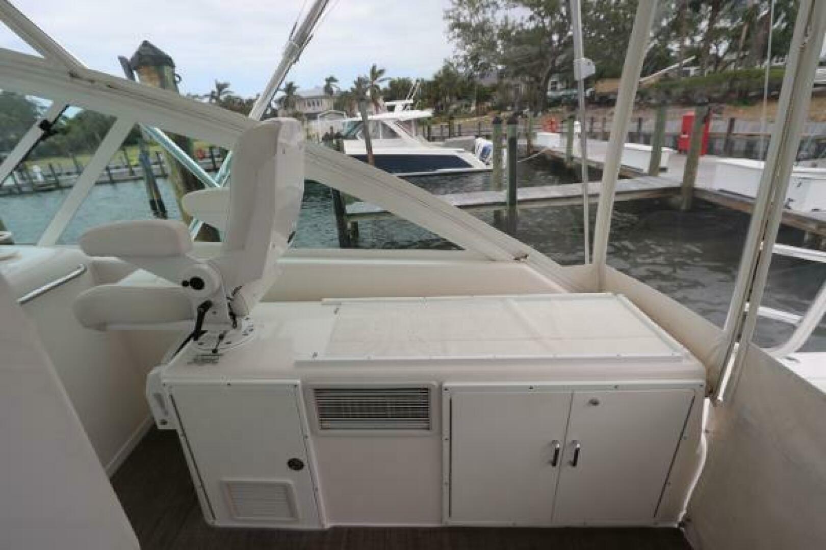 Slide: The Image of Cabo 40 Hardtop Express 2007 - 5290733