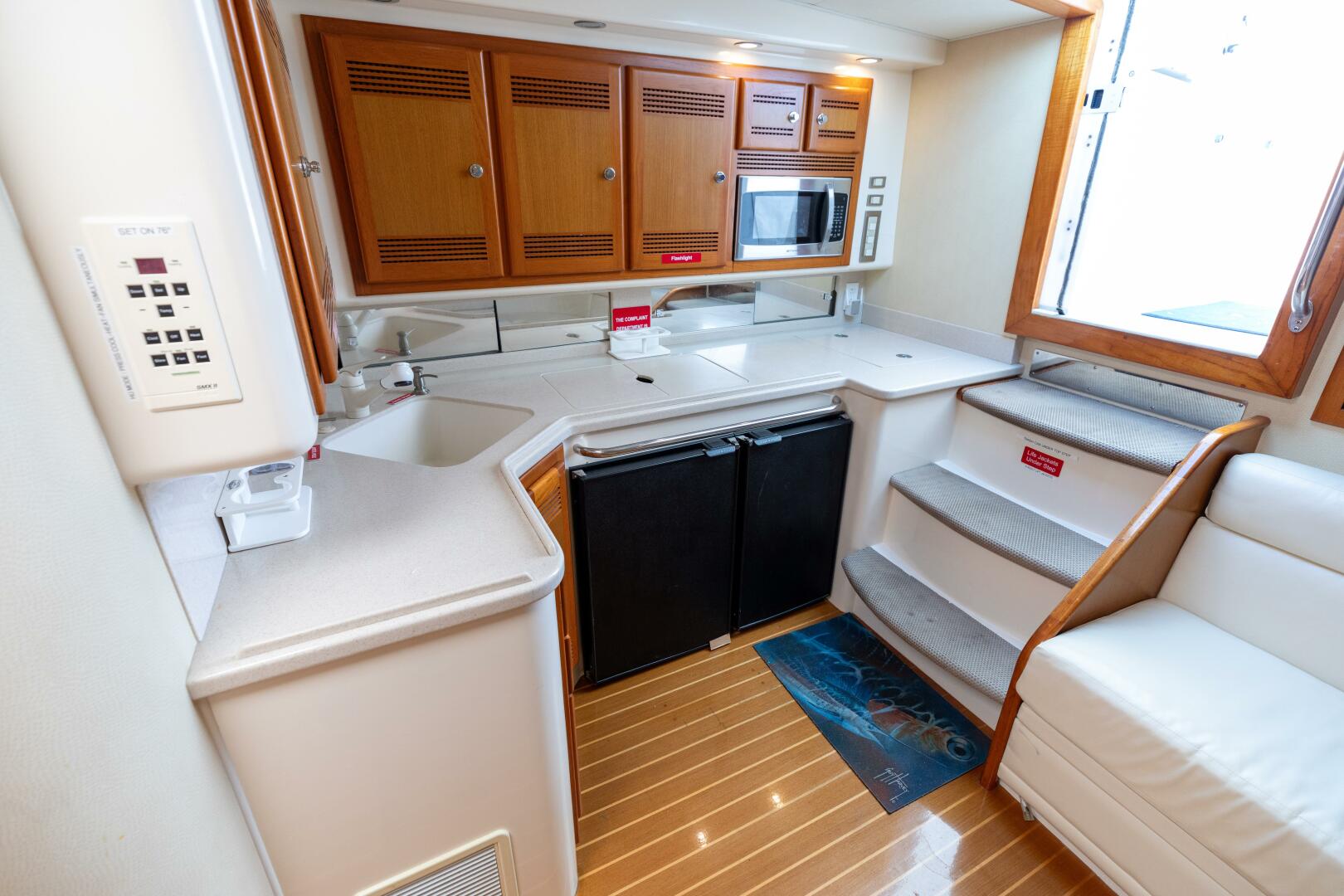 Slide: The Image of 2000 Cabo 45 Express TAIL WALKER-Galley - 4350882