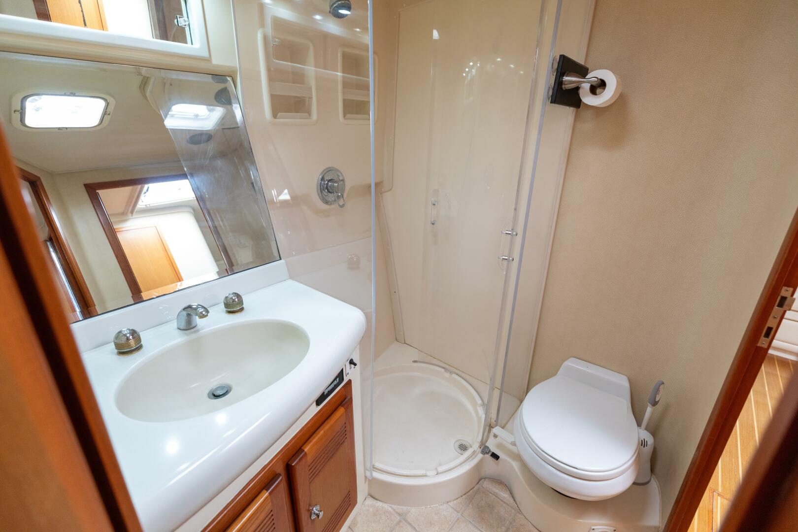 Slide: The Image of 2000 Cabo 45 Express TAIL WALKER-Head 1 - 4350890