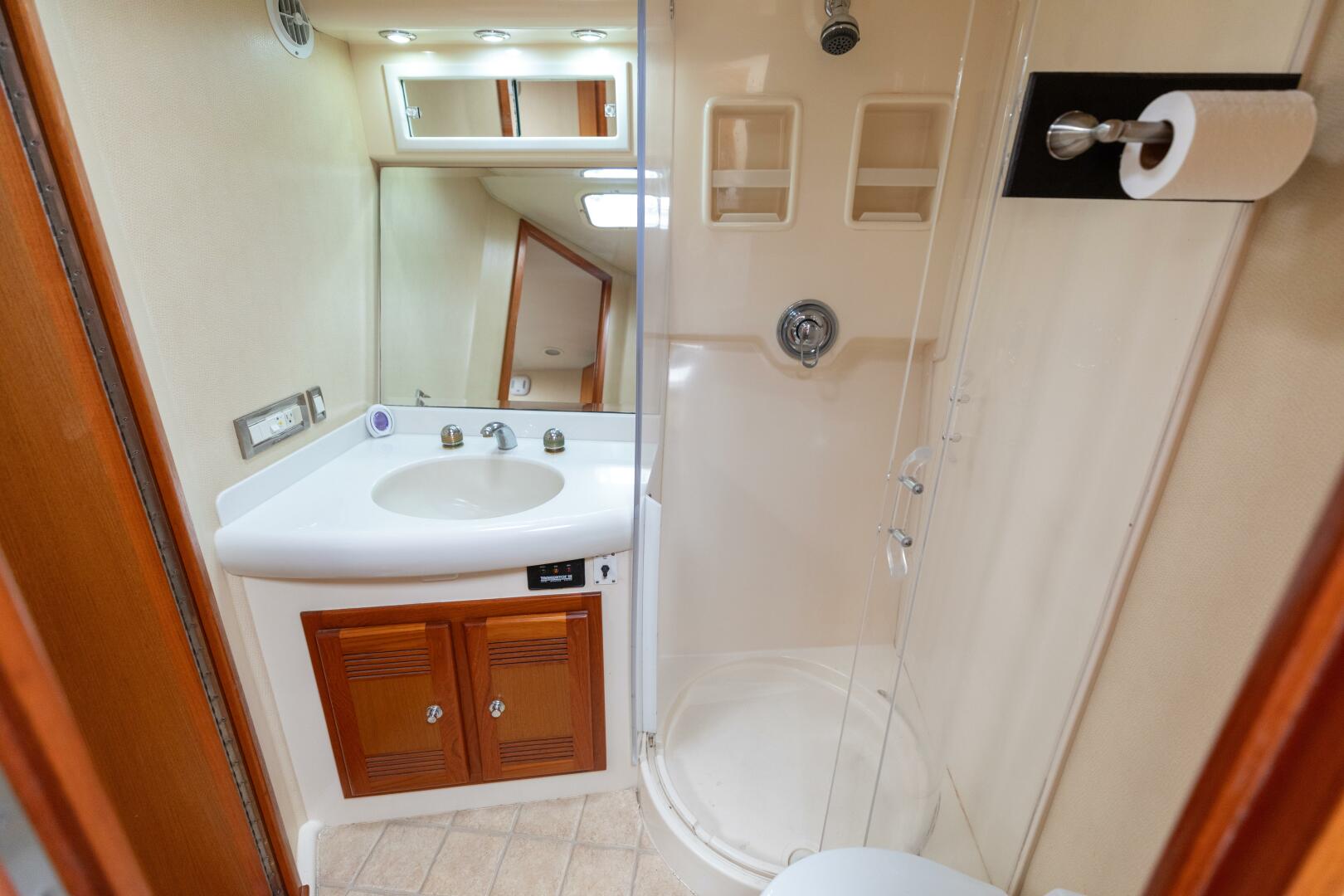 Slide: The Image of 2000 Cabo 45 Express TAIL WALKER- Head 2 - 4350892