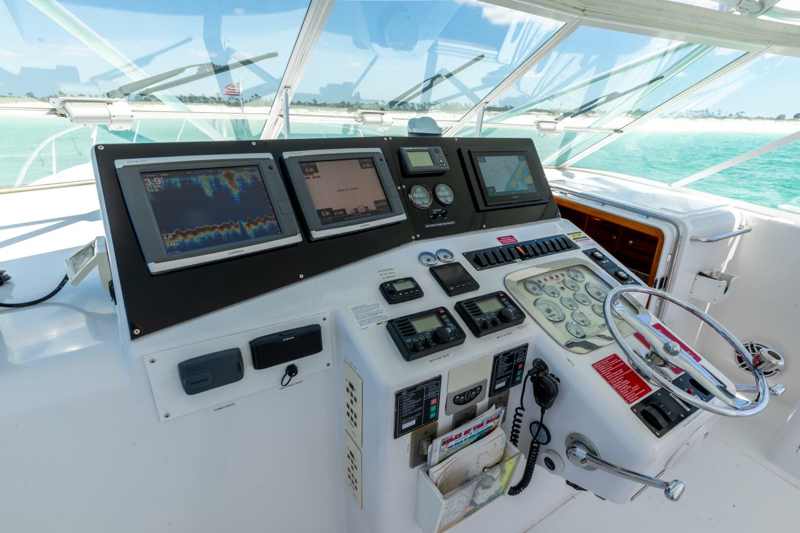 Slide: The Image of 2000 Cabo 45 Express TAIL WALKER-Helm 3 - 4350898