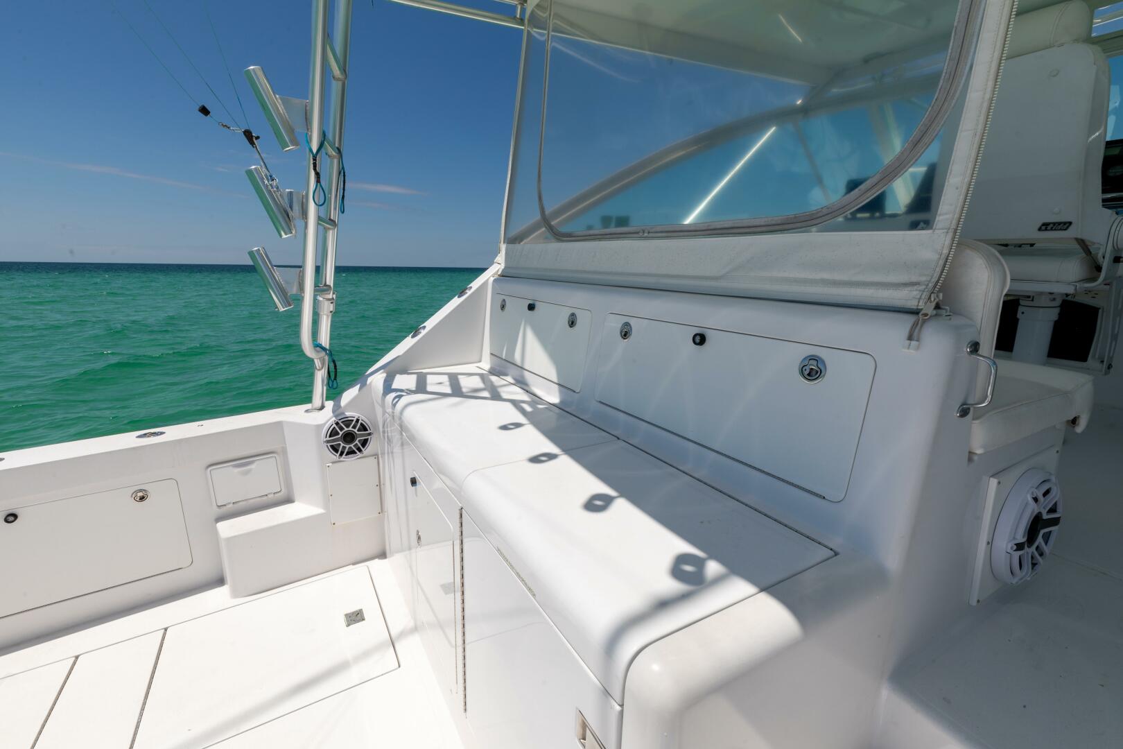 Slide: The Image of 2000 Cabo 45 Express TAIL WALKER-Cockpit 2 - 4350904