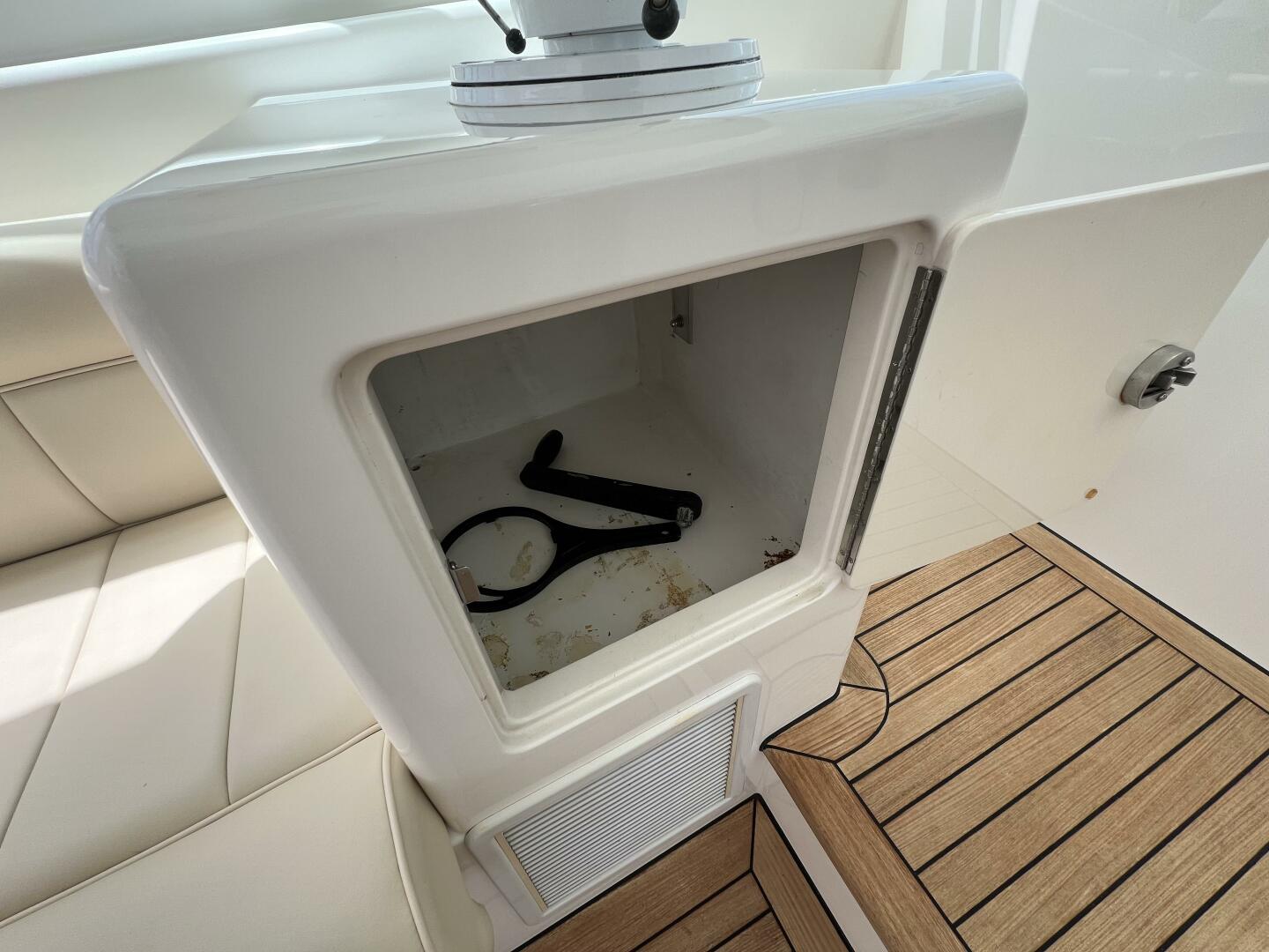 Slide: The Image of 2008 Cabo 52 Express - PACIFIC ADVENTURES - 4581896