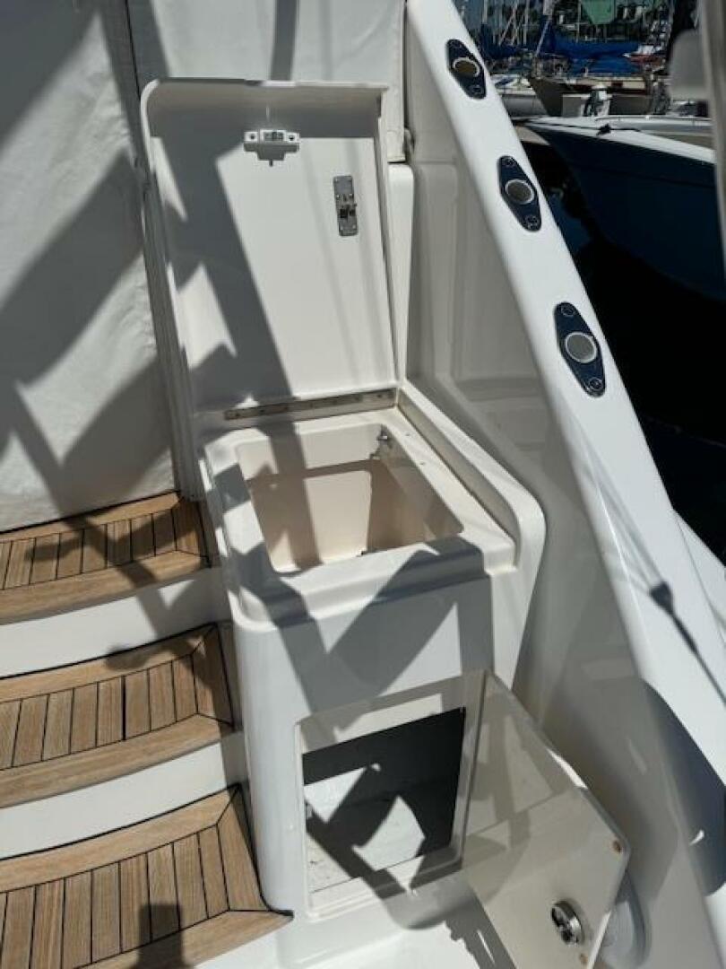 Slide: The Image of 2008 Cabo 52 Express - PACIFIC ADVENTURES - 4589879