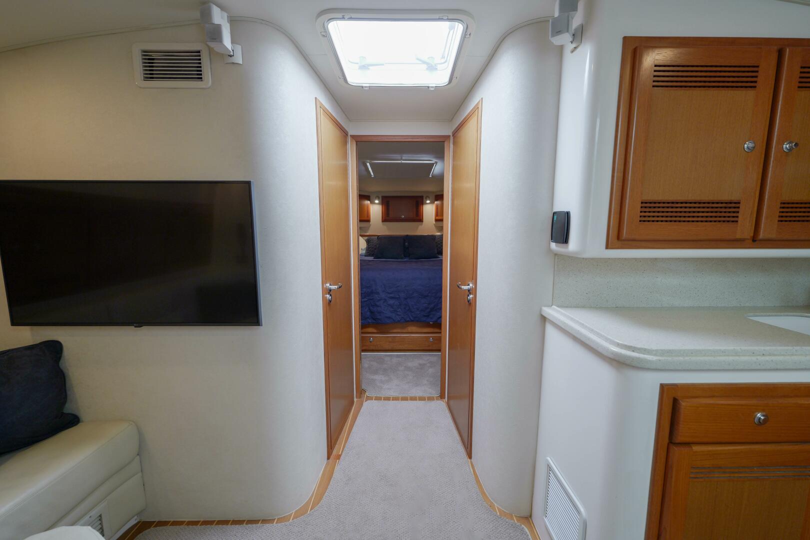 Slide: The Image of 2005 Cabo 45 Express Stovepipe - 5191954