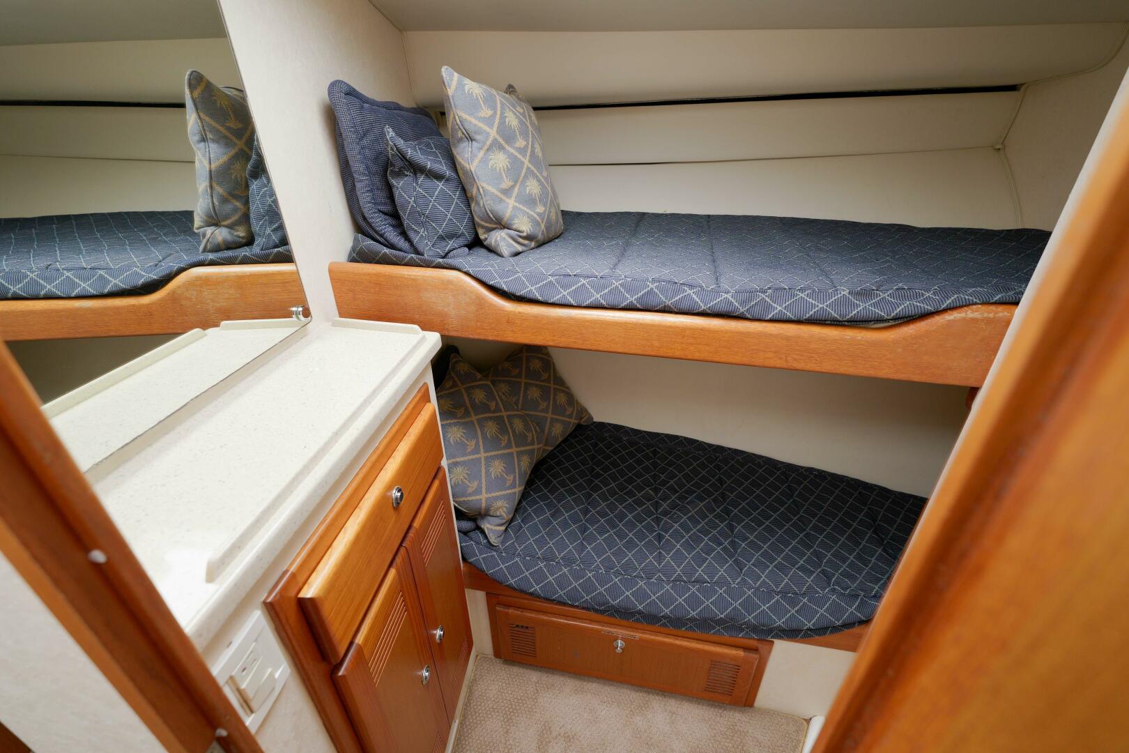 Slide: The Image of 2005 Cabo 45 Express Stovepipe - 5191957