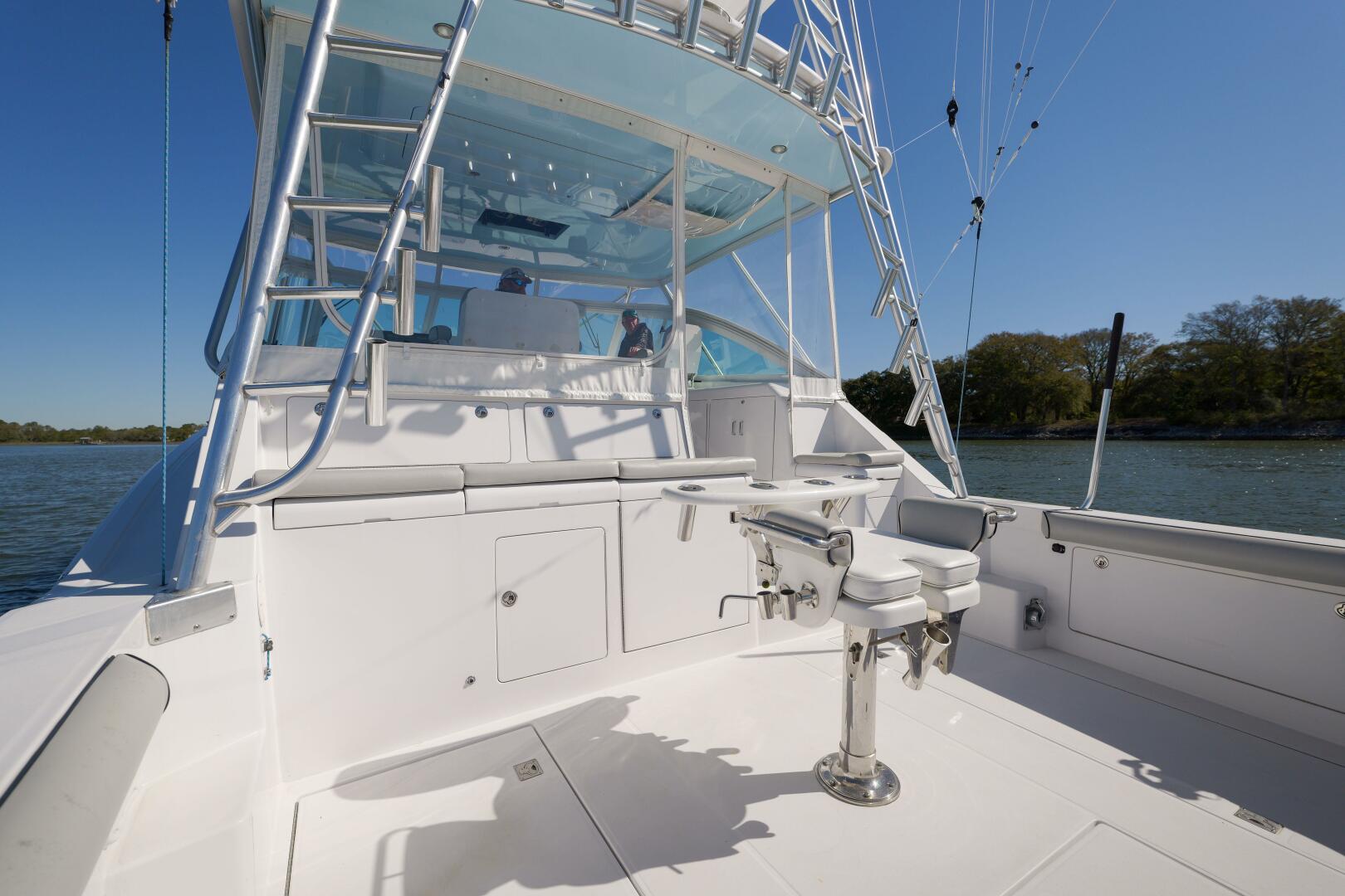 Slide: The Image of 2005 Cabo 45 Express Stovepipe - 5192341